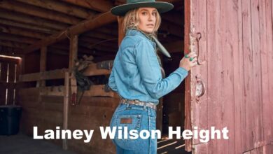 Lainey Wilson Height